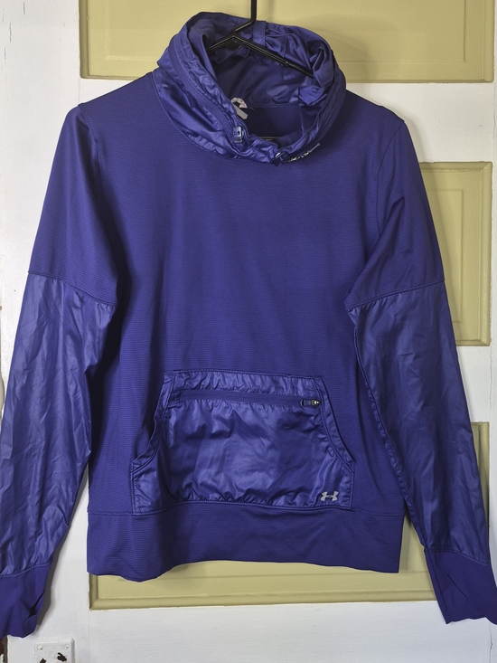 Under Armour Tops - Women's Under Armour Cold Gear Run Reflective Hoodie Medium